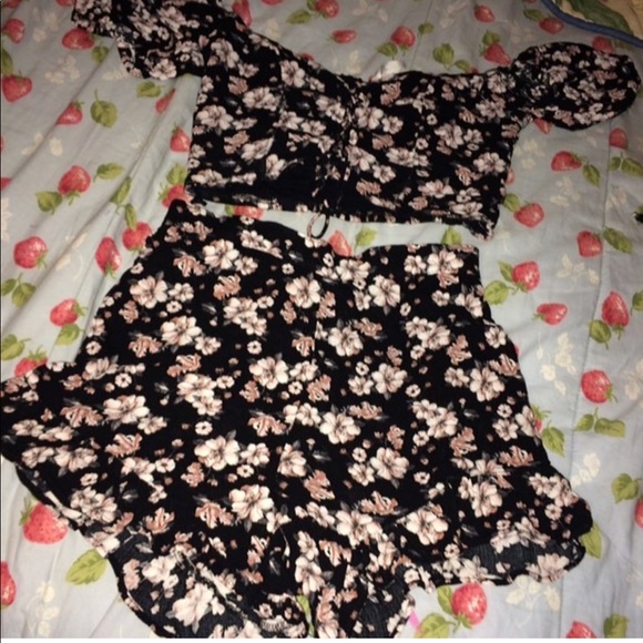 Aeropostale two piece set - Picture 2 of 2